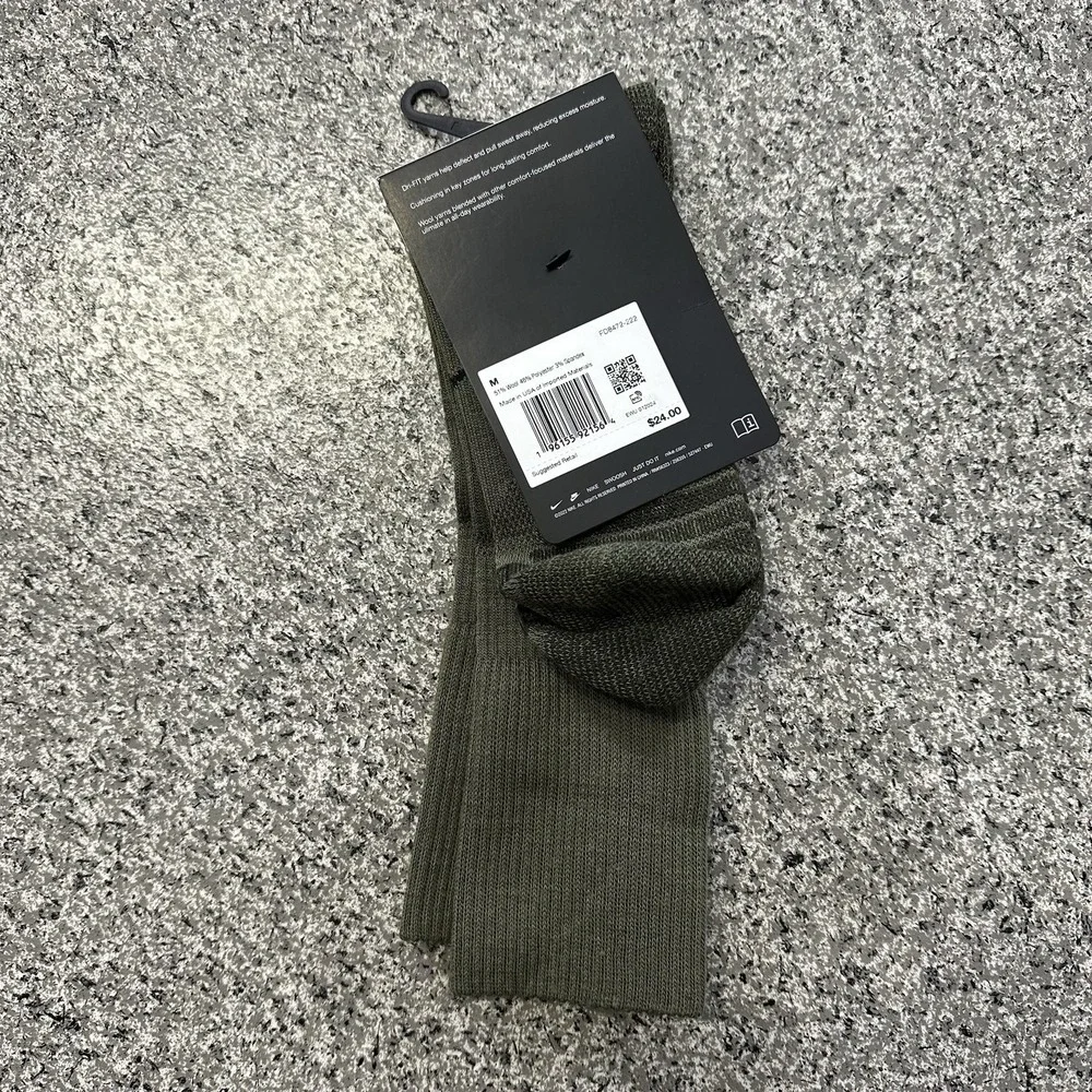Nike Outdoor Wool Blend Socks Size M Mens 6-8 W 6-10 Hiking Trail Cushioned